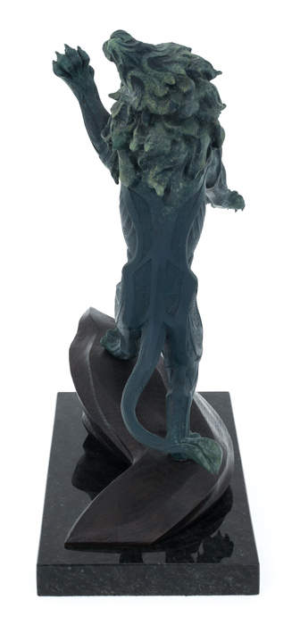 Авторская скульптура из бронзы "Лев на дыбах"