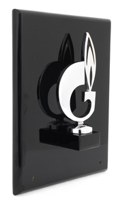 Плакетка "Символ газа" на деревянной раме (цвет- черный, серебряный)