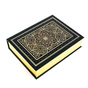 Книга в кожаном переплёте "Коран". (в коробе)