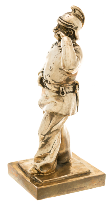 Статуэтка из бронзы "Бравый пожарный"