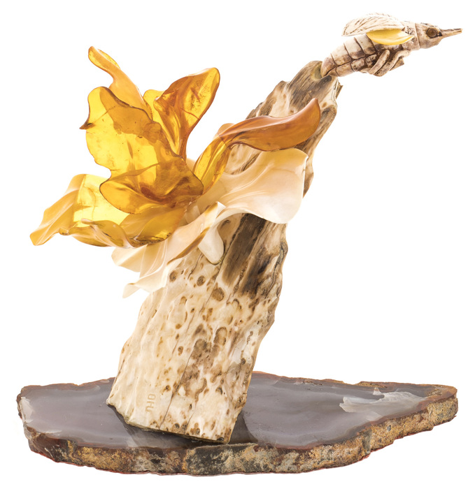 Скульптурная композиция "Орхидея с жуком"