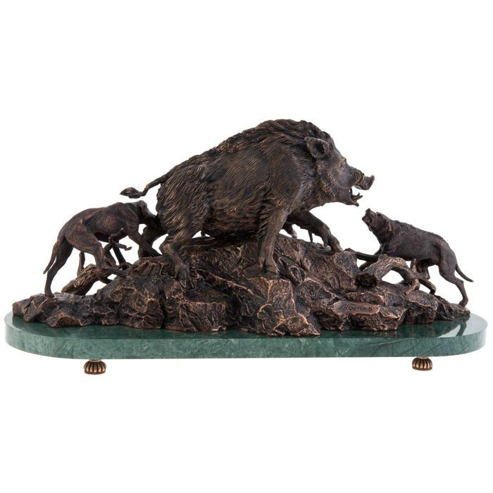 Авторская скульптура из бронзы "Охота на кабана"