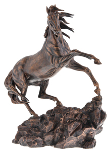 Авторская скульптура из бронзы "Конь на скале"
