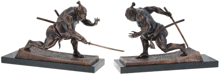Авторская скульптура из бронзы "Борцы с мечами"