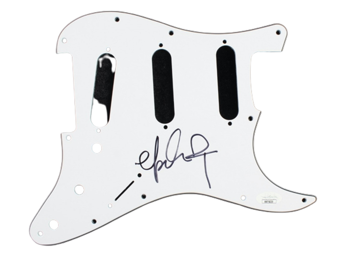 Гитара с автографом Эрики Баду