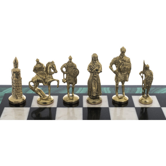 Шахматы из кахолонга, долерита и малахита "Витязи"