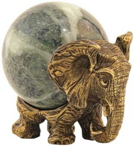 Скульптурная композиция из бронзы "Слон с шаром №4"