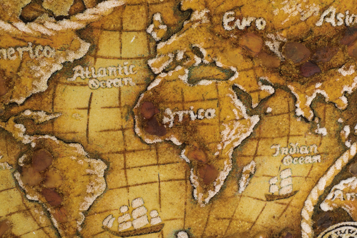 Панно из янтаря "Карта мира"
