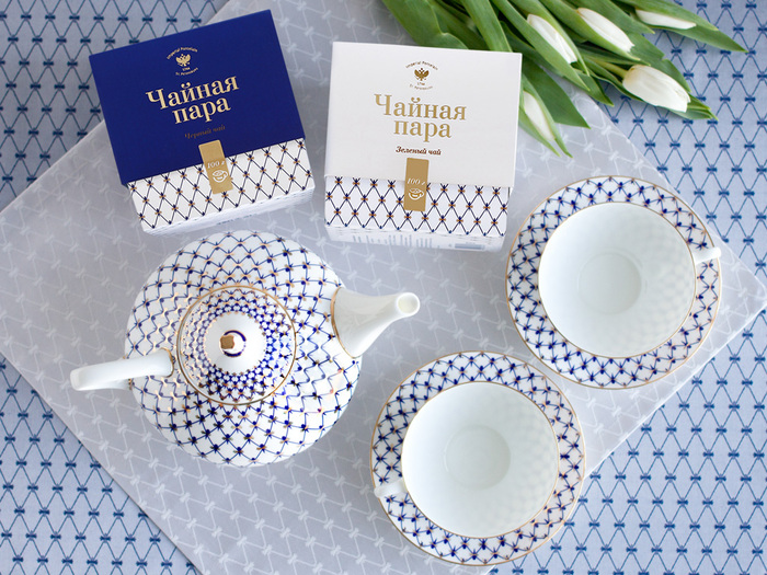 Tea set "Domed" with a pattern of "Cobalt net" for 6 persons (14 items)