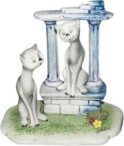 Скульптура "Кот и кошка на свидании"