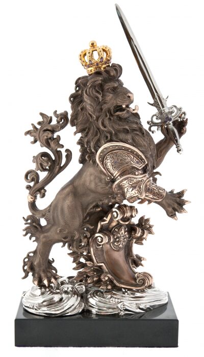 Авторская скульптура из бронзы "Король Лев"