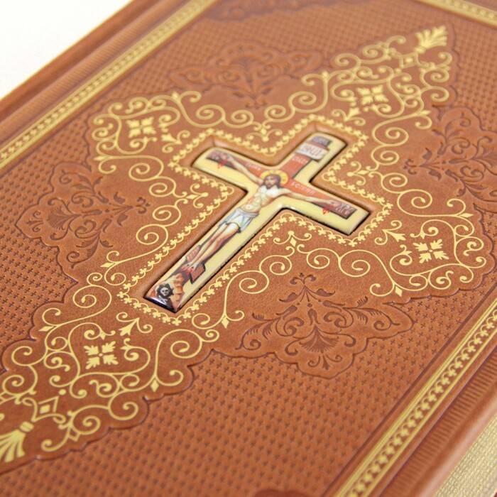 Книга в кожаном переплете "Библия. Книги Священного Писания Ветхого и Нового завета" в подарочной упаковке