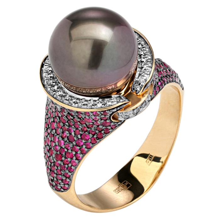Кольцо APHRODITA из желтого золота с бриллиантами, рубинами и жемчугом