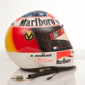 Шлем с автографом гонщика Михаэля Шумахера