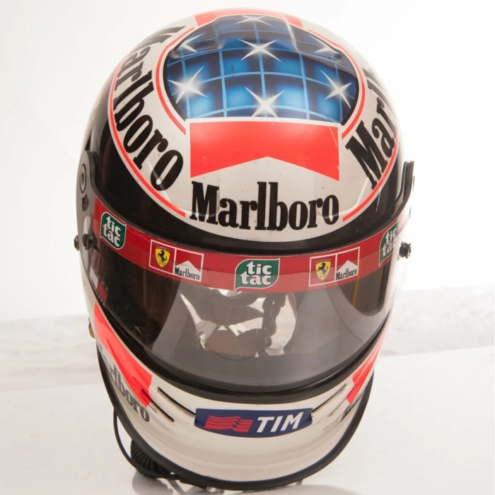 Шлем с автографом гонщика Михаэля Шумахера