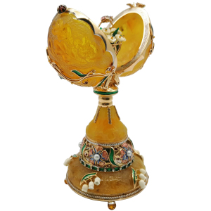 Ювелирная композиция из янтаря в стиле Фаберже "Яйцо с ландышами"