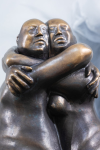 Авторская скульптура из бронзы "Большая Любовь"