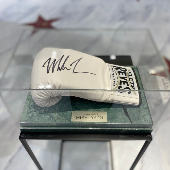 Боксерская перчатка с автографом Майка Тайсона, мрамор зеленый