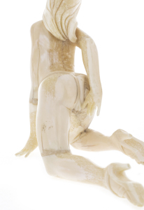 Композиция из 2-х скульптур из клыка моржа "Розовые игры"