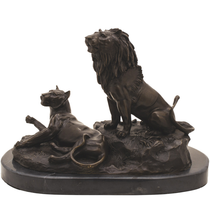 Скульптура из бронзы "Лев и львица"
