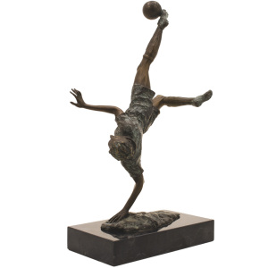 Скульптура из бронзы "Футболист"