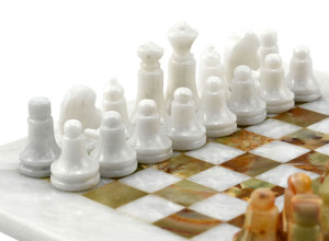 Шахматы из белого мрамора и зеленого оникса "Классика" малые