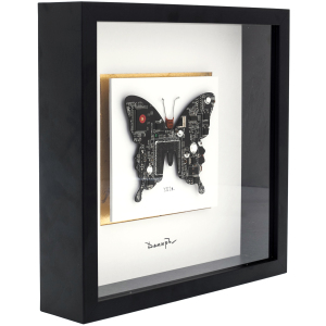 Картина Дамира Кривенко "Бабочка" в черной рамке