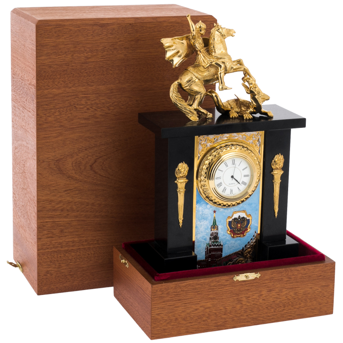 Каминные часы из долерита "Георгий Победоносец. Кремль" Златоуст