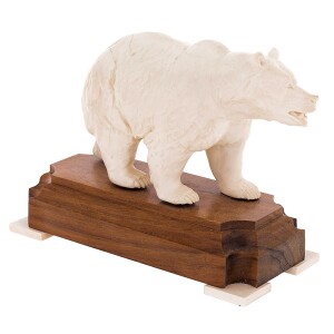 Скульптура  из бивня мамонта "Медведь"