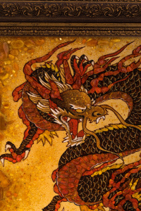 Картина из янтаря "Дракон"