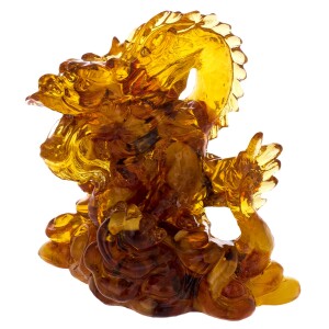 Скульптура из янтаря "Драконий рык", светлый