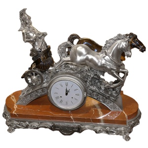 Часы "Колесница" на мраморной подставке