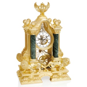 Часы "Львы", механические, цвет: золотой с зелеными мраморными колоннами и гербом