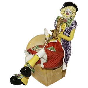 Статуэтка "Клоун с саксофоном" разноцветная