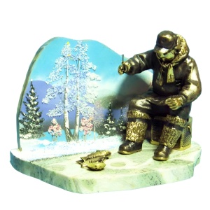 Скульптура бронзовая "Рыбалка зимой"