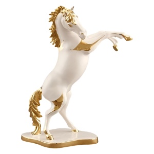 Статуэтка "Безудержный конь" сл.кости с золотом на подставке