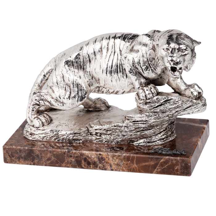 Посеребоенная скульптура "Тигр"