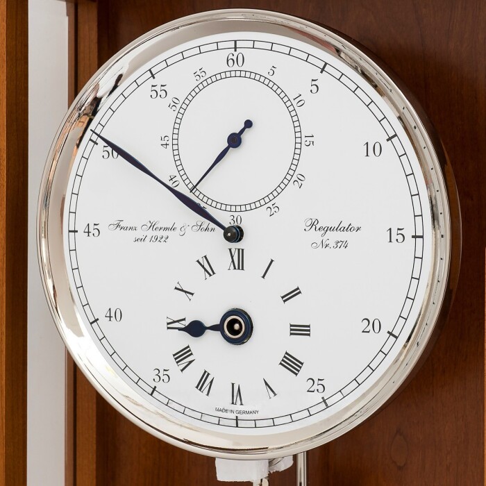 Часы настенные Hermle "Gertrud"