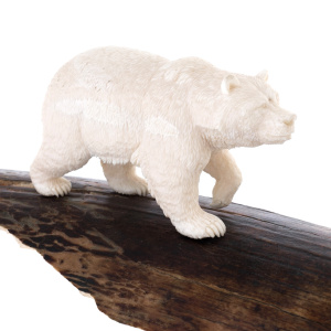 Скульптура из клыка моржа и бивня мамонта "Прогулка медведей"