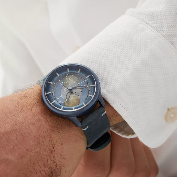 Наручные механические часы с автоподзаводом Lincor "Спутник" голубые
