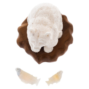 Скульптура из клыка моржа и дерева "Мишка-рыбак" на подставке