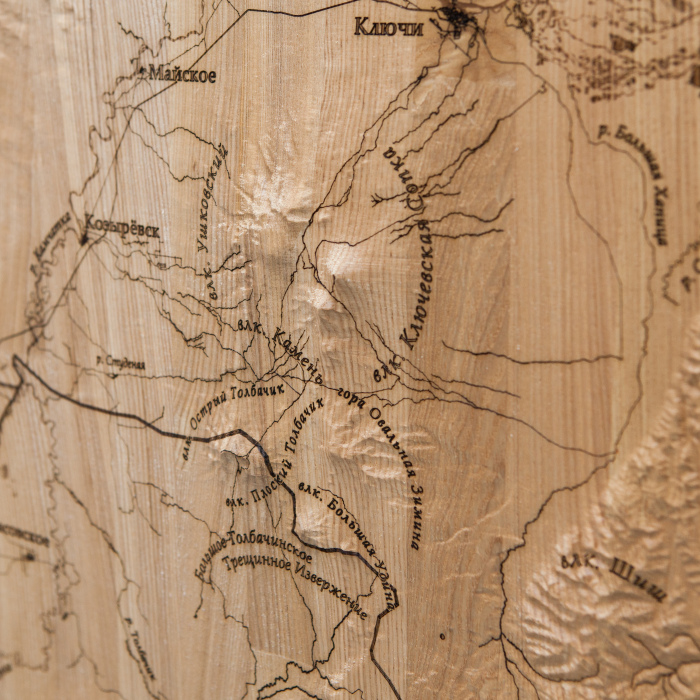 Карта деревянная многослойная "Карта Усть-Камчатского района, рельеф" на заказ