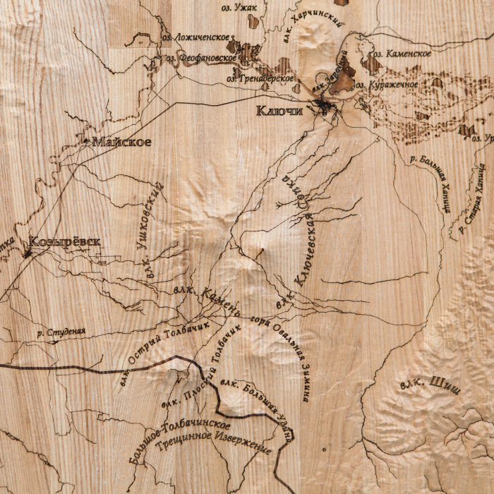 Карта деревянная многослойная "Карта Усть-Камчатского района, рельеф" на заказ