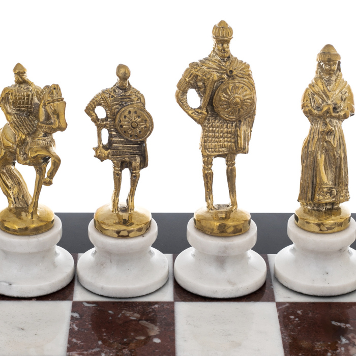 Шахматы из креноида и мрамора "Русские" бронзовые фигуры