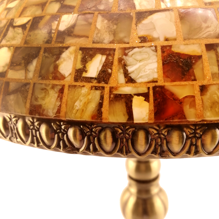 Настольная лампа с абажуром из янтаря "Мозаика"