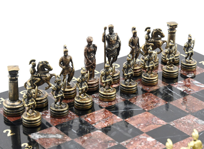 Шахматы из креноида и долерита "Греко-Римский период"