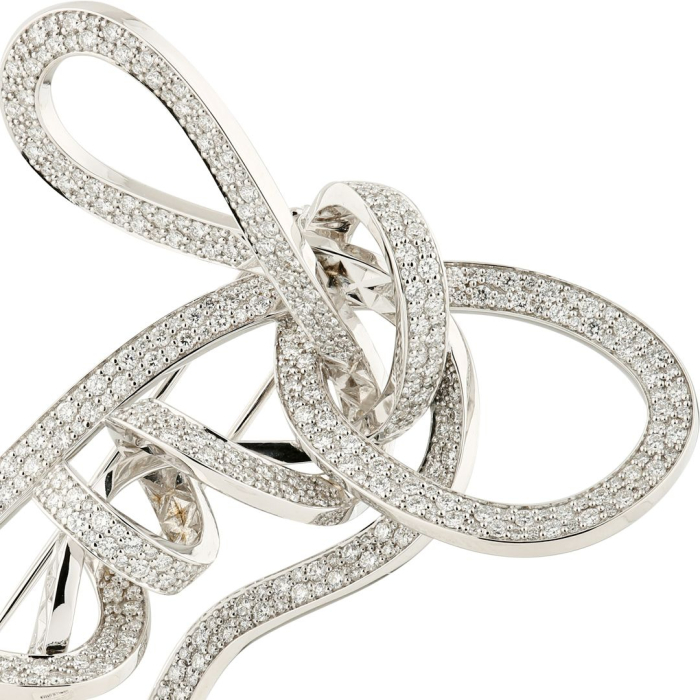 Булавка "Knot" из белого золота с бриллиантами