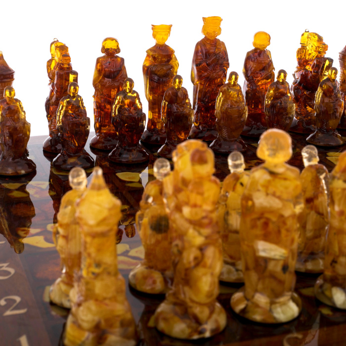 Шахматы из янтаря "Кенигсберг"