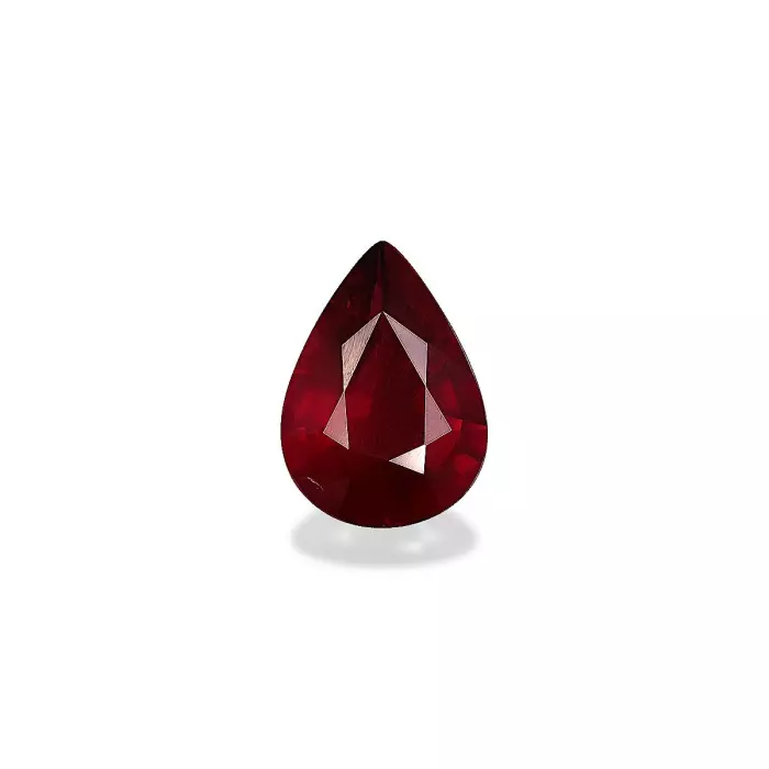 Необработанный мозамбикский рубин 4.05 карата, голубиная кровь