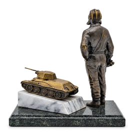 Сувенир из бронзы "Броня Победы" (Танкист, танк T-34)
